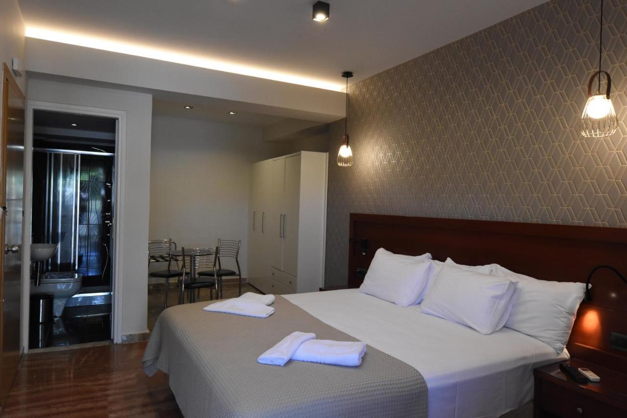 Viaros Hotel Apartments Tolón Esterno foto
