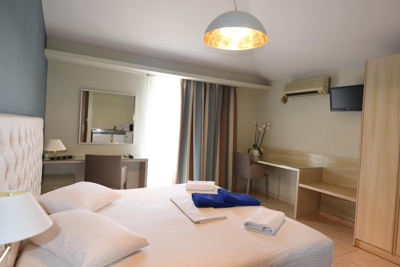 Viaros Hotel Apartments Tolón Esterno foto